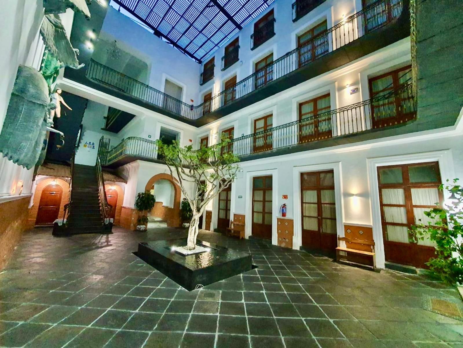 Hotel Plaza